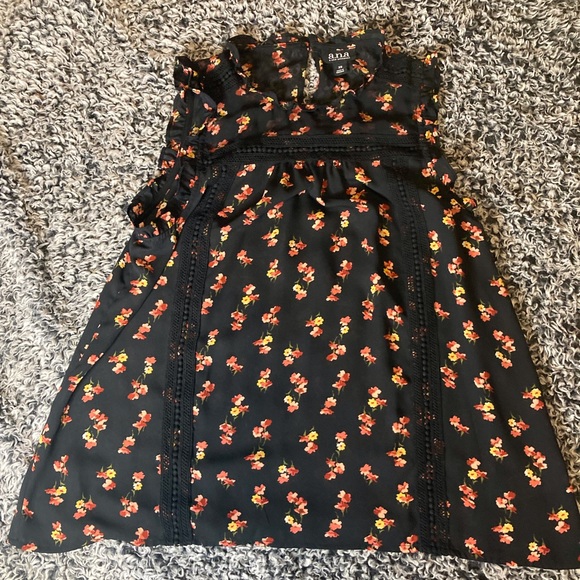 A.N.A black shoulder blouse with flower prints - Picture 1 of 3